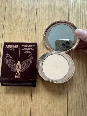 Charlotte Tilbury Airbrush Flawless Finish Powder - 2 Medium